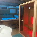 度假居 Balaton Wellness Tom Cat Nyaralo 1 Wellness Es 1 Gyermekbarat Apartmannal