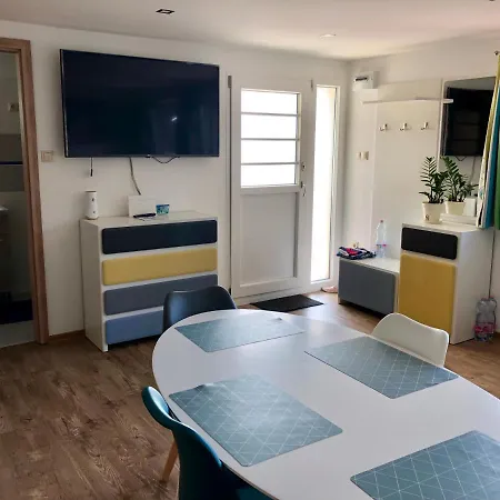Balaton Wellness Tom Cat Nyaralo 1 Wellness Es 1 Gyermekbarat Apartmannal Holiday home Kovagoors