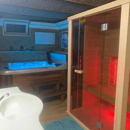 Сasa de vacaciones Balaton Wellness Tom Cat 1 Wellness és 1 Gyermekbarát Apartmannal