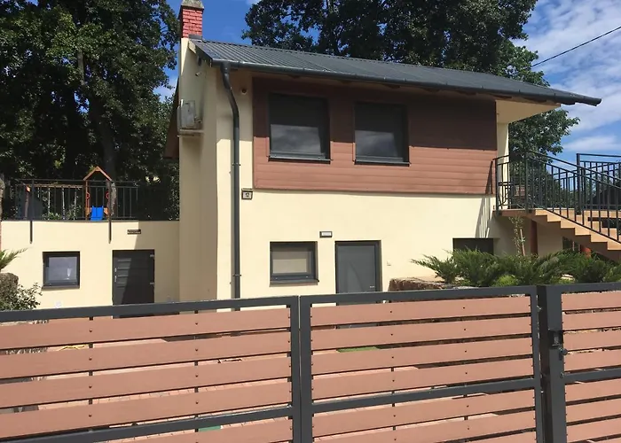 בית נופש Balaton Wellness Tom Cat Nyaralo 1 Wellness Es 1 Gyermekbarat Apartmannal Kovagoors