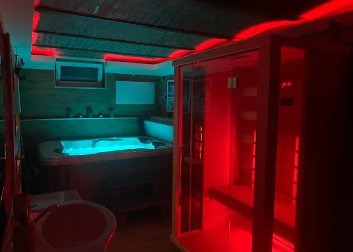 Dom wakacyjny Balaton Wellness Tom Cat Nyaralo 1 Wellness Es 1 Gyermekbarat Apartmannal Kovagoors