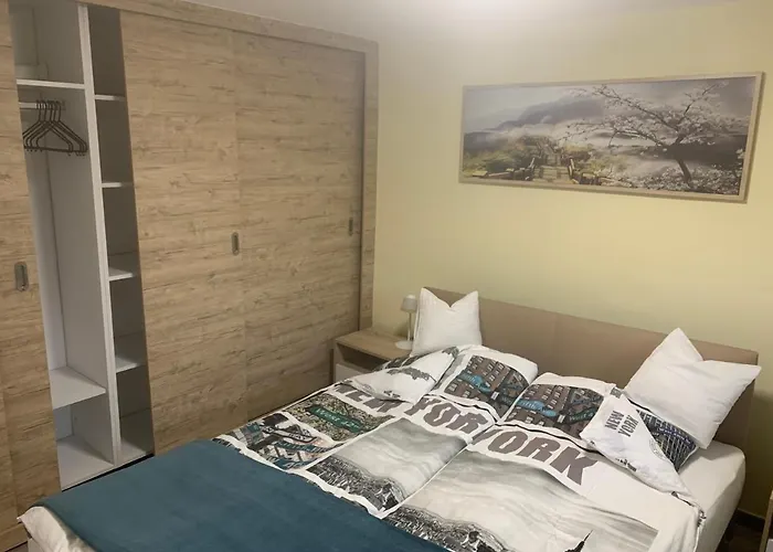 Balaton Wellness Tom Cat Nyaralo 1 Wellness Es 1 Gyermekbarat Apartmannal בית נופש *